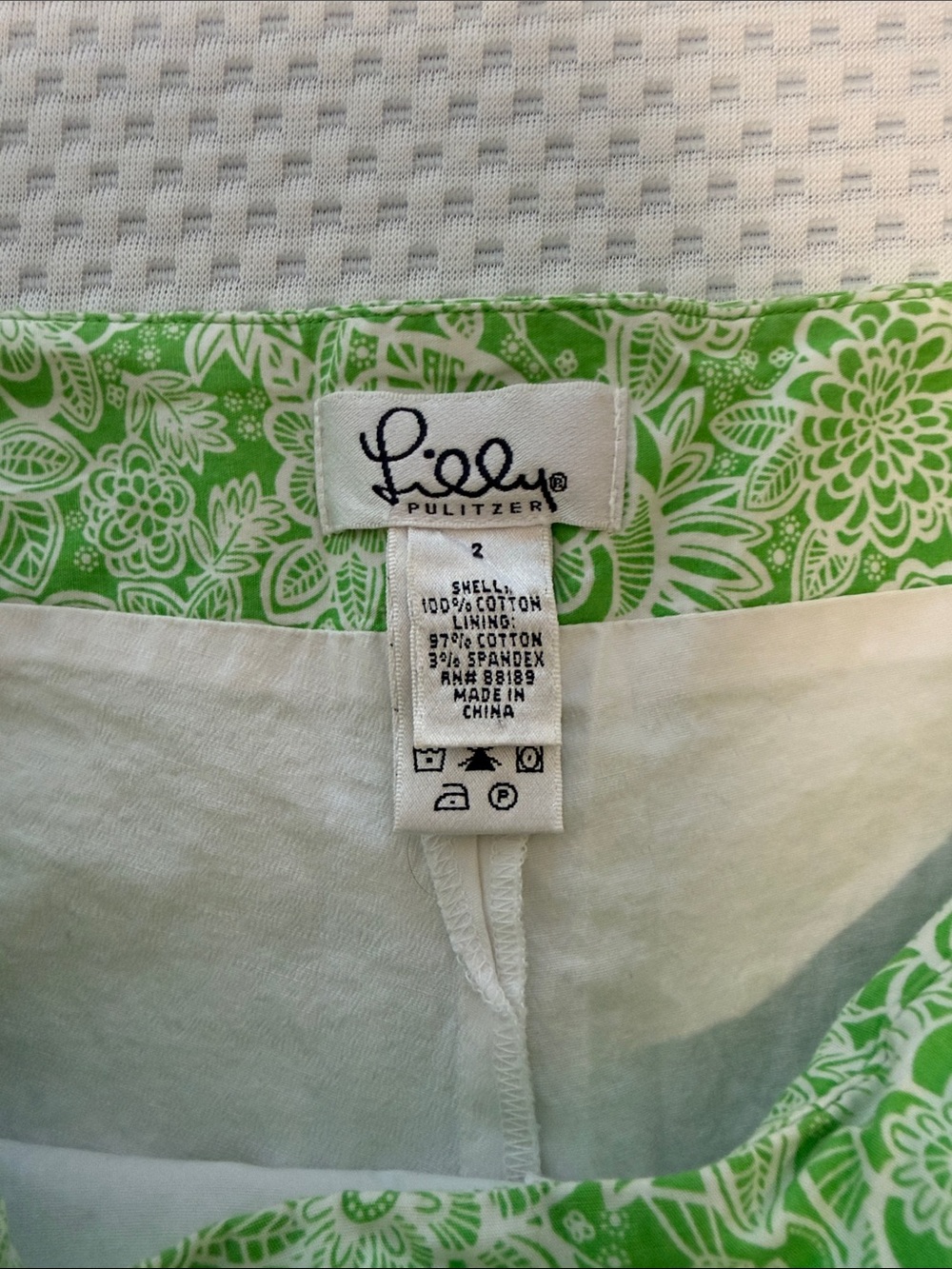 Lilly Pulitzer Green and White Floral Mini Skirt - Picture 2 of 3